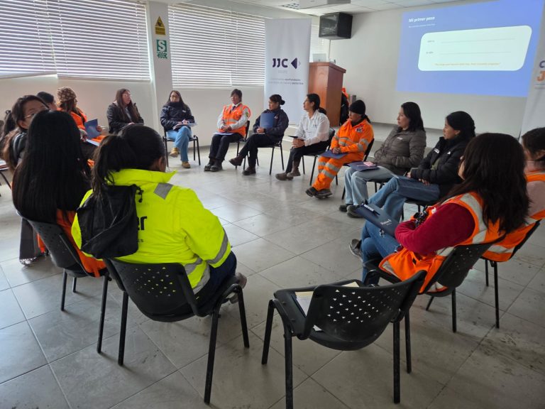 Grupo JJC impulsa el desarrollo de mujeres líderes con la clausura del programa «Creciendo Juntas» en Huarón